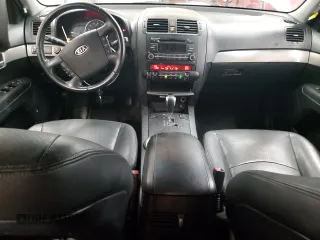 2009 Kia Borrego LX with VIN KNDJH741495030899, listed as a Copart auction lot 42699785 with 167,783 mi miles and Salvage Title. Bid and sale history available at DreamBid. Image 8.
