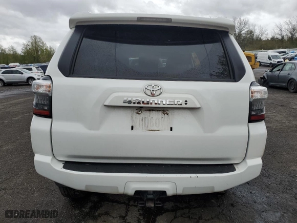 2024 Toyota 4Runner SR5 Premium with VIN JTENU5JR4R6269290, listed as a Copart auction lot 52350545 with 23,327 mi miles and Clean Title. Bid and sale history available at carsss.com. Image 6.