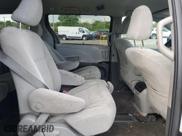 2020 Toyota Sienna LE Auto Access Seat with VIN 5TDKZ3DC3LS041096, listed as a Copart auction lot 55916635 with 82,780 mi miles and Salvage title. Bid and sale history available at DreamBid. Image 11.