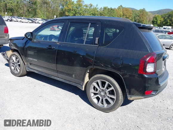 2016 Jeep Compass Latitude with VIN 1C4NJDEB5GD753210, listed as a IAAI auction lot 40530185 with 87,045 mi miles. Bid and sale history available at carsss.com. Image 3.