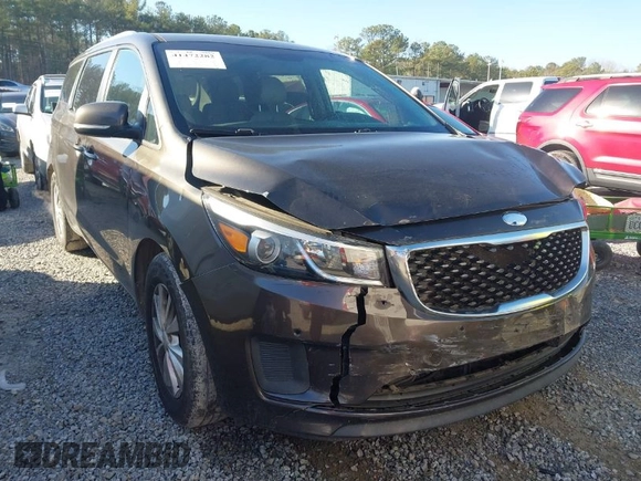 2018 Kia Sedona LX with VIN KNDMB5C15J6399953, listed as a IAAI auction lot 41472282 with 157,552 mi miles. Bid and sale history available at carsss.com. Image 1.