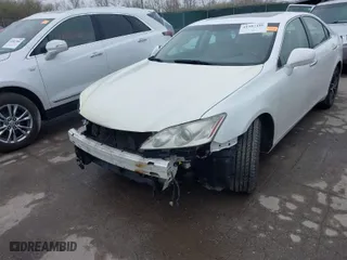 2007 Lexus ES 350 with VIN JTHBJ46GX72127675, listed as a IAAI auction lot 41987498 with 181,391 mi miles. Bid and sale history available at carsss.com. Image 6.