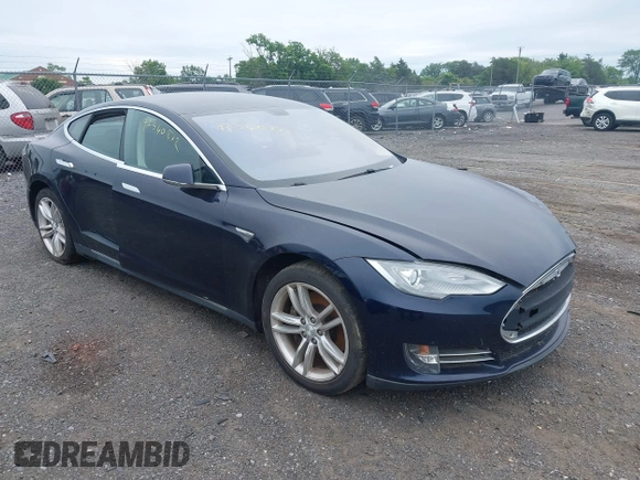 2014 Tesla Model S 60 with VIN 5YJSA1H19EFP32063, listed as a IAAI auction lot 42360872 with 103,495 mi miles and . Bid and sale history available at DreamBid. Image 1.