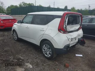 2022 Kia Soul LX z VIN KNDJ23AU5N7812393, wystawiony jako IAAI lot #42275386 z przebiegiem 95 387 mil mil oraz . Historia ofert i sprzedaży dostępna na DreamBid. Obrazek 3.