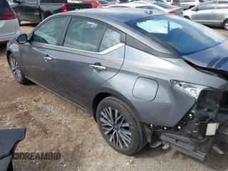 2025 Nissan Altima SV with VIN 1N4BL4DW7SN351134, listed as a IAAI auction lot 42057387 with 7,768 mi miles and . Bid and sale history available at DreamBid. Image 3.