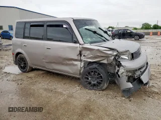 2005 Scion xB z VIN JTLKT324650211104, wystawiony jako Copart lot #55866455 z przebiegiem 210 908 mil mil oraz Szkoda całkowita • Salvage title. Historia ofert i sprzedaży dostępna na DreamBid. Obrazek 4.