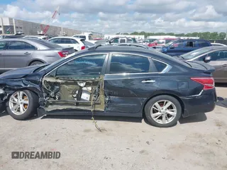2013 Nissan Altima SV with VIN 1N4AL3AP0DN557255, listed as a IAAI auction lot 42574146 with 185,886 mi miles and . Bid and sale history available at DreamBid. Image 15.