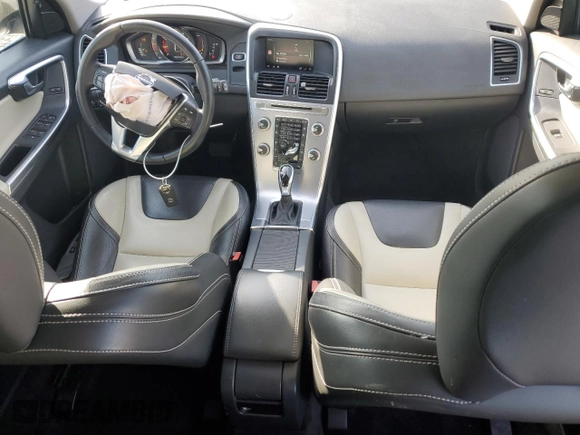 2017 Volvo XC60 Dynamic with VIN YV440MDRXH2071771, listed as a Copart auction lot 56673365 with 62,637 mi miles and Salvage title. Bid and sale history available at DreamBid. Image 8.