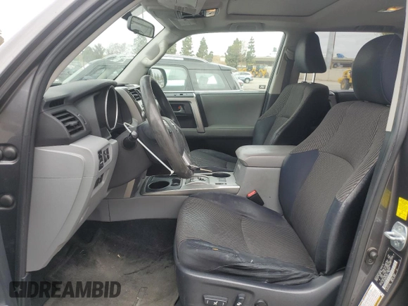 2010 Toyota 4Runner SR5 z VIN JTEZU5JR1A5003267, wystawiony jako Copart lot #55362175 z przebiegiem 449 563 mil mil oraz Szkoda całkowita • Salvage title. Historia ofert i sprzedaży dostępna na DreamBid. Obrazek 7.