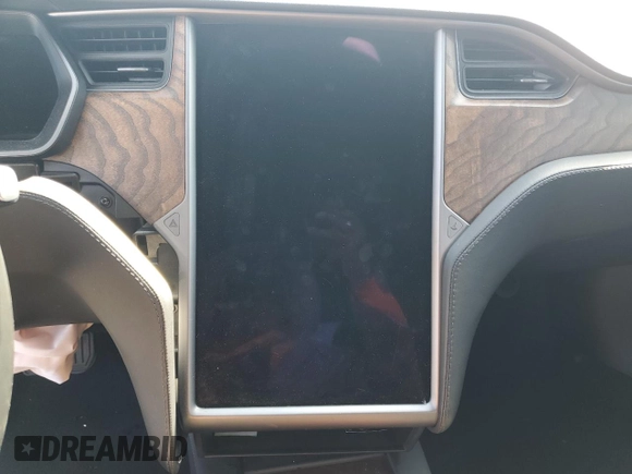 2019 Tesla Model S 75D with VIN 5YJSA1E2XKF305595, listed as a Copart auction lot 51838965 with Not provided miles and Salvage title. Bid and sale history available at DreamBid. Image 9.