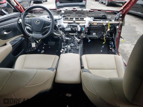 2020 Lexus ES 300h z VIN 58AD21B16LU010699, wystawiony jako Copart lot #56871475 z przebiegiem Nie podano mil oraz Szkoda całkowita • Salvage title. Historia ofert i sprzedaży dostępna na DreamBid. Obrazek 8.