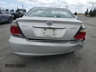 2005 Toyota Camry STD z VIN 4T1BE32K35U558818, wystawiony jako Copart lot #56023365 z przebiegiem 109 917 mil mil oraz Szkoda całkowita • Salvage title. Historia ofert i sprzedaży dostępna na DreamBid. Obrazek 6.
