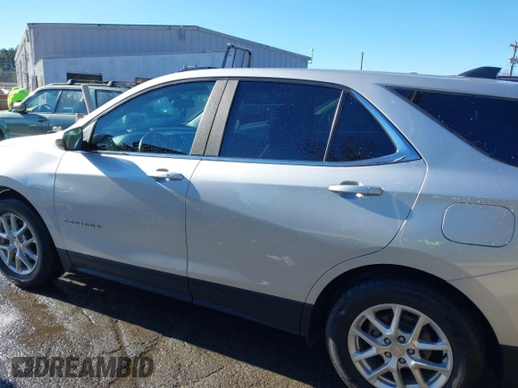 2022 Chevrolet Equinox LT with VIN 3GNAXKEV4NL234627, listed as a IAAI auction lot 41285466 with 40,574 mi miles. Bid and sale history available at carsss.com. Image 14.