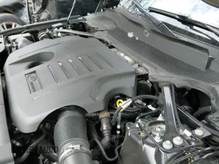 2020 Land Rover Range Rover Sport SE z VIN SALWG2SU5LA741348, wystawiony jako IAAI lot #39484742 z przebiegiem 57 216 mil mil oraz . Historia ofert i sprzedaży dostępna na DreamBid. Obrazek 19.