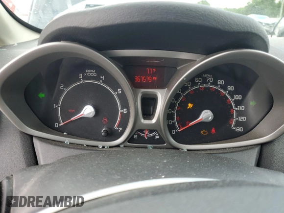 2012 Ford Fiesta SE z VIN 3FADP4BJ8CM194262, wystawiony jako Copart lot #56685845 z przebiegiem 367 579 mil mil oraz Szkoda całkowita • Salvage title. Historia ofert i sprzedaży dostępna na DreamBid. Obrazek 9.