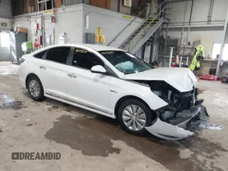 2016 Hyundai Sonata Hybrid SE with VIN KMHE24L12GA018947, listed as a IAAI auction lot 41608835 with 122,696 mi miles. Bid and sale history available at carsss.com. Image 1.