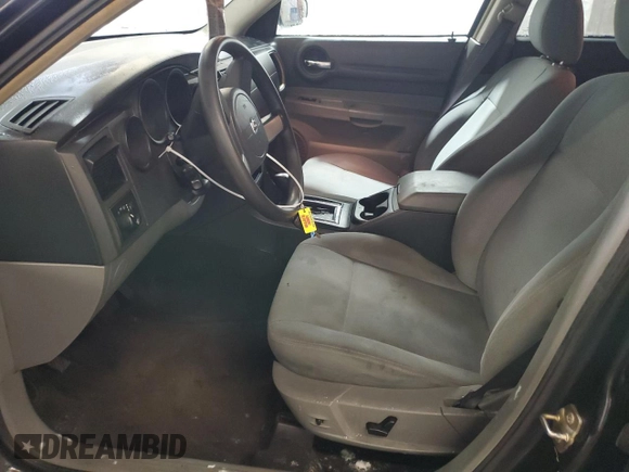 2005 Dodge Magnum z VIN 2D4FV48T75H515245, wystawiony jako Copart lot #88523005 z przebiegiem 150 158 mil mil oraz Szkody całkowita. Historia ofert i sprzedaży dostępna na DreamBid. Obrazek 7.