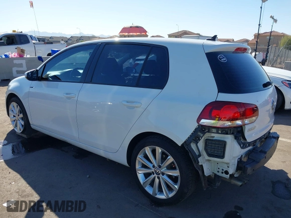2013 Volkswagen Golf TDI z VIN WVWDM7AJ2DW013826, wystawiony jako IAAI lot #41510579 z przebiegiem 87 716 mil mil oraz . Historia ofert i sprzedaży dostępna na DreamBid. Obrazek 3.