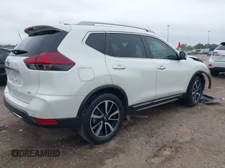 2020 Nissan Rogue S with VIN 5N1AT2MT0LC751724, listed as a IAAI auction lot 41870342 with 33,920 mi miles and . Bid and sale history available at DreamBid. Image 4.