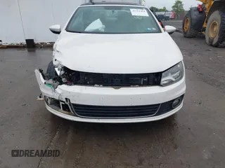 2012 Volkswagen Eos Komfort с VIN WVWBW7AH0CV004383, выставлен на аукционе IAAI как лот 42313494 с пробегом 121 597 миль миль и . История ставок и продаж доступна на DreamBid. Изображение 6.