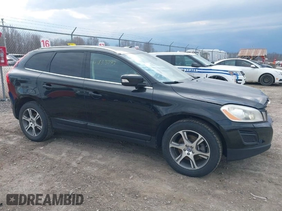 2013 Volvo XC60 T6 z VIN YV4902DZ1D2368819, wystawiony jako IAAI lot #41833733 z przebiegiem 148 606 mil mil oraz . Historia ofert i sprzedaży dostępna na DreamBid. Obrazek 1.