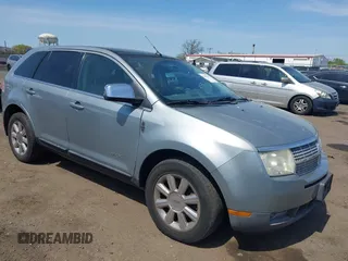 2007 Lincoln MKX z VIN 2LMDU88C67BJ30425, wystawiony jako IAAI lot #42102247 z przebiegiem 115 270 mil mil oraz . Historia ofert i sprzedaży dostępna na DreamBid. Obrazek 1.