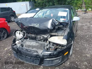 2008 Volkswagen Jetta Sedan S with VIN 3VWJZ71K28M102750, listed as a IAAI auction lot 39861440 with 56,089 mi miles. Bid and sale history available at carsss.com. Image 6.