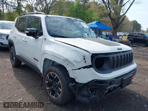 2023 Jeep Renegade Trailhawk z VIN ZACNJDC16PPP73152, wystawiony jako IAAI lot #42128199 z przebiegiem 2 779 mil mil oraz . Historia ofert i sprzedaży dostępna na DreamBid. Obrazek 1.