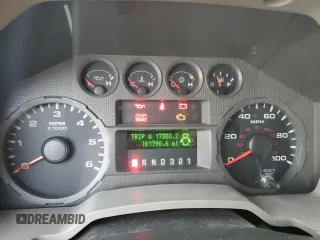2008 Ford F-350 z VIN 1FDWF36508EC42956, wystawiony jako Copart lot #87328834 z przebiegiem 161 790 mil mil oraz Szkoda całkowita • Salvage title. Historia ofert i sprzedaży dostępna na DreamBid. Obrazek 9.