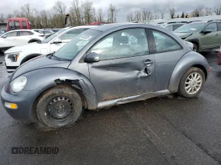 2004 Volkswagen New Beetle Coupe GLS with VIN 3VWCK31C94M407073, listed as a Copart auction lot 44020205 with 120,910 mi miles and Salvage Title. Bid and sale history available at carsss.com. Image 1.