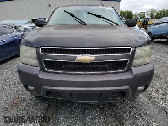 2010 Chevrolet Tahoe LT z VIN 1GNUKBE04AR119674, wystawiony jako Copart lot #58498755 z przebiegiem 226 149 mil mil oraz Czysty tytuł • Clean title. Historia ofert i sprzedaży dostępna na DreamBid. Obrazek 5.