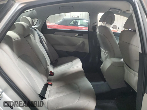 2017 Hyundai Sonata 2.4L z VIN 5NPE24AFXHH517525, wystawiony jako Copart lot #59857265 z przebiegiem 172 374 mil mil oraz Nie do naprawy • Non repairable. Historia ofert i sprzedaży dostępna na DreamBid. Obrazek 10.