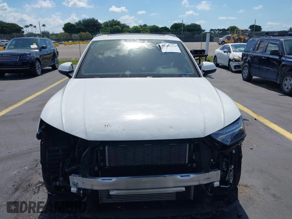 2024 Audi Q5 S line Premium Plus with VIN WA1E2AFY4R2036143, listed as a IAAI auction lot 42309252 with 14,797 mi miles and . Bid and sale history available at DreamBid. Image 13.