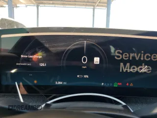 2024 Lucid Air Pure z VIN 50EA1PGA8RA001327, wystawiony jako Copart lot #74682774 z przebiegiem 3284 mil mil oraz Szkody całkowita. Historia ofert i sprzedaży dostępna na DreamBid. Obrazek 9.