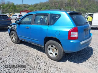 2008 Jeep Compass Sport with VIN 1J8FT47008D504995, listed as a IAAI auction lot 42091807 with Not Provided miles. Bid and sale history available at carsss.com. Image 3.