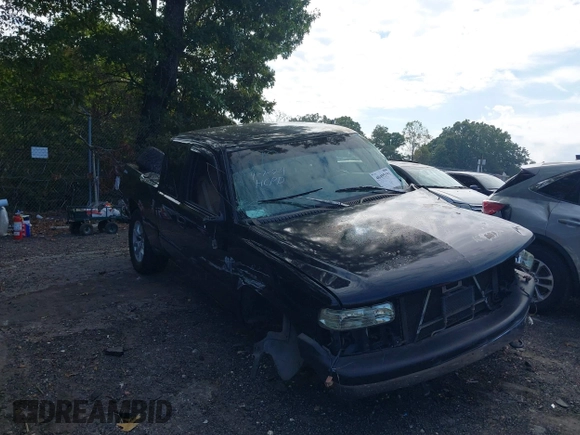 1999 Chevrolet Silverado 1500 LT with VIN 1GCEK19T5XE103902, listed as a IAAI auction lot 40495191 with Not Provided miles and . Bid and sale history available at DreamBid. Image 1.