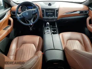 2018 Maserati Levante z VIN ZN661XUA6JX303746, wystawiony jako Copart lot #57876445 z przebiegiem 50 798 mil mil oraz Szkoda całkowita • Salvage title. Historia ofert i sprzedaży dostępna na DreamBid. Obrazek 8.