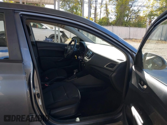2019 Hyundai Accent SE with VIN 3KPC24A34KE087144, listed as a IAAI auction lot 40611683 with 86,276 mi miles. Bid and sale history available at carsss.com. Image 5.