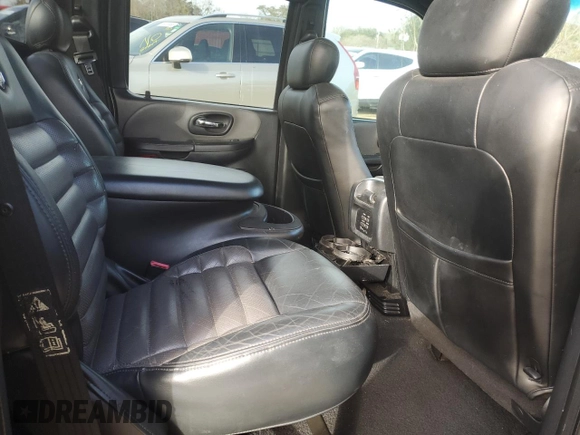 2002 Ford F-150 Harley Davidson with VIN 1FTRW07302KD36843, listed as a Copart auction lot 46342835 with 177,536 mi miles and Salvage Title. Bid and sale history available at carsss.com. Image 10.