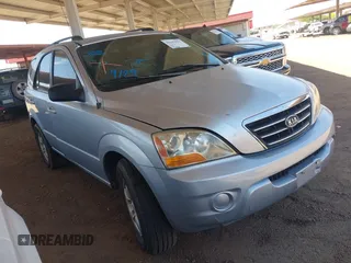 2008 Kia Sorento LX z VIN KNDJC735085780916, wystawiony jako IAAI lot #42141951 z przebiegiem 151 565 mil mil oraz . Historia ofert i sprzedaży dostępna na DreamBid. Obrazek 1.