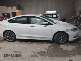 2015 Chrysler 200 S with VIN 1C3CCCBG1FN572789, listed as a IAAI auction lot 41542280 with 101,693 mi miles. Bid and sale history available at carsss.com. Image 13.