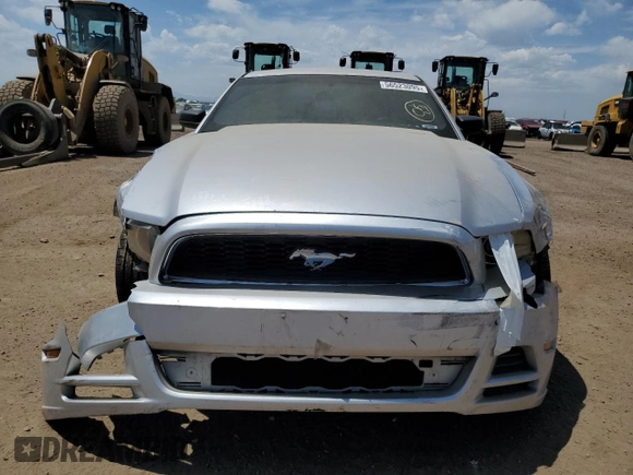 2013 Ford Mustang V6 with VIN 1ZVBP8AM3D5214085, listed as a Copart auction lot 56523095 with 165,050 mi miles and Salvage title. Bid and sale history available at DreamBid. Image 5.