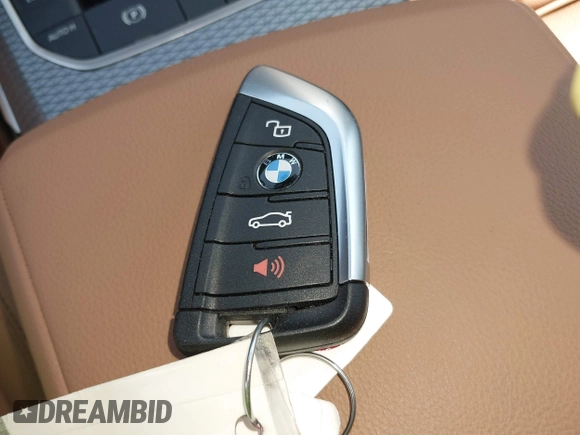 2025 BMW 4 Series 430i xDrive with VIN WBA53DB03SCT98773, listed as a IAAI auction lot 42061005 with 2,985 mi miles and . Bid and sale history available at carsss.com. Image 11.