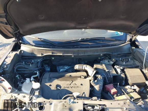 2023 Mitsubishi Outlander ES z VIN JA4ARUAU1PU011685, wystawiony jako IAAI lot #41575031 z przebiegiem 57 068 mil mil oraz . Historia ofert i sprzedaży dostępna na DreamBid. Obrazek 10.