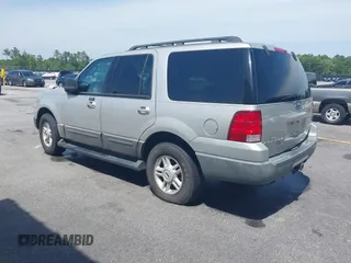 2005 Ford Expedition Special Service z VIN 1FMPU15525LA96003, wystawiony jako IAAI lot #42249507 z przebiegiem 284 080 mil mil oraz . Historia ofert i sprzedaży dostępna na DreamBid. Obrazek 3.