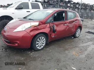 2015 Nissan LEAF S with VIN 1N4AZ0CP1FC311520, listed as a IAAI auction lot 41571630 with 58,800 mi miles. Bid and sale history available at carsss.com. Image 2.