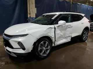 2023 Chevrolet Blazer LT z VIN 3GNKBJRS4PS204209, wystawiony jako Copart lot #41492645 z przebiegiem 43 848 mil mil oraz Czysty tytuł • Clean title. Historia ofert i sprzedaży dostępna na DreamBid. Obrazek 1.