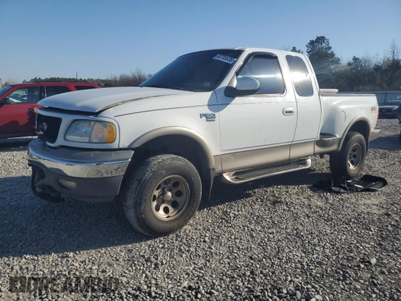 2001 Ford F-150 XL z VIN 2FTRX08LX1CB01820, wystawiony jako Copart lot #48785635 z przebiegiem 334 615 mil mil oraz Szkoda całkowita • Salvage title. Historia ofert i sprzedaży dostępna na DreamBid. Obrazek 1.