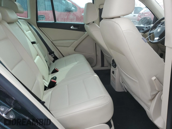2010 Volkswagen Tiguan SEL with VIN WVGBV7AX9AW515233, listed as a Copart auction lot 45520355 with 140,946 mi miles and Clean Title. Bid and sale history available at DreamBid. Image 11.