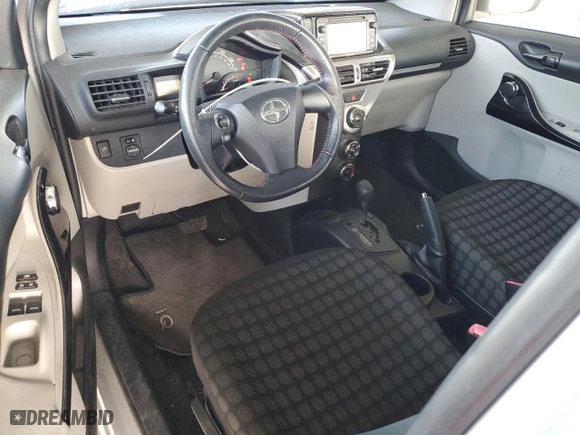 2015 Scion iQ with VIN JTNJJXB01FJ030680, listed as a Copart auction lot 46949235 with 27,509 mi miles and Salvage Title. Bid and sale history available at carsss.com. Image 8.